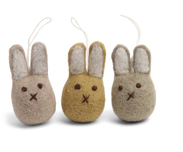 Gry & SIF Mini Bunnies/kleine Osterhasen - handgefilzt - Anhänger aus Filz, Ostern-Deko - 3 Stück … B (naturfarben)